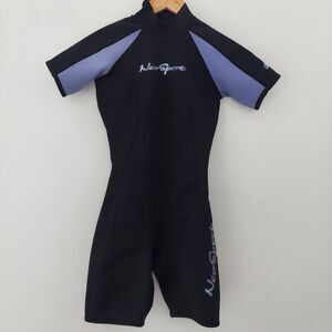Neosport Womens Size 4 Shorty Wetsuit Neoprene Swim Surf Short Sleeves